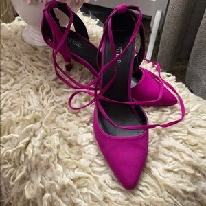 Berry color pumps heels with strapping